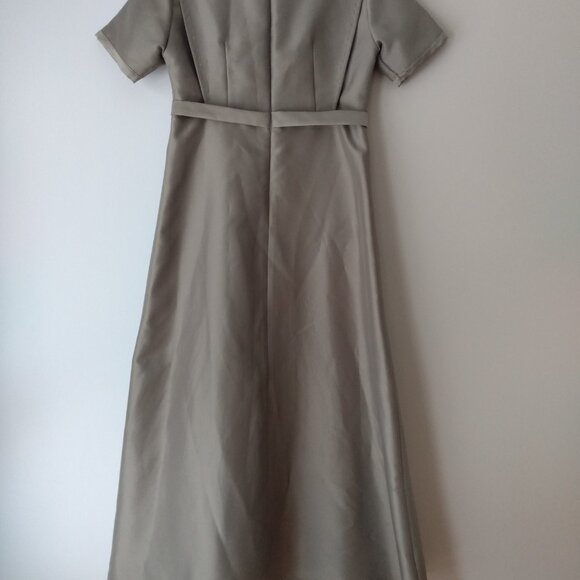 Amish Mennonite Cape Dress 33.5"B 29.5"W Handmade Modest Khaki Reverse Satin - Picture 7 of 10